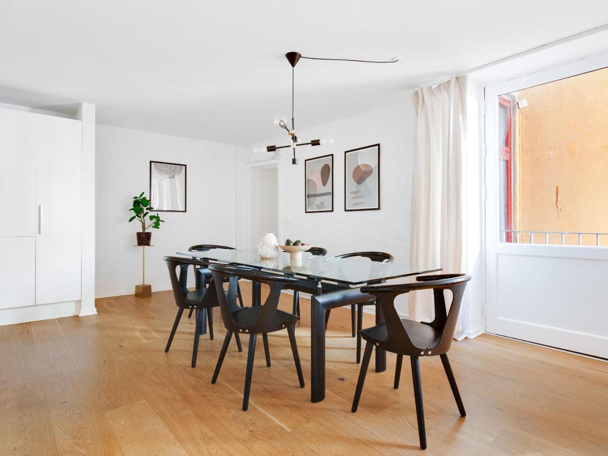Sanders - Pleasant Four-bedroom In The Lovely Capital Apartment